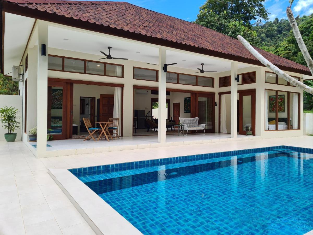 Villa Meranti - Spacious Private Pool Villa Пантай-Сенанг Экстерьер фото