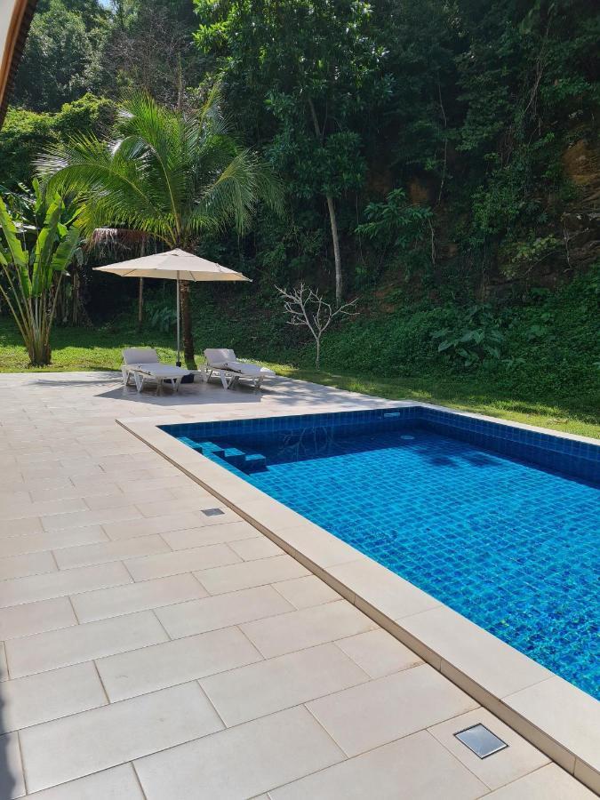 Villa Meranti - Spacious Private Pool Villa Пантай-Сенанг Экстерьер фото
