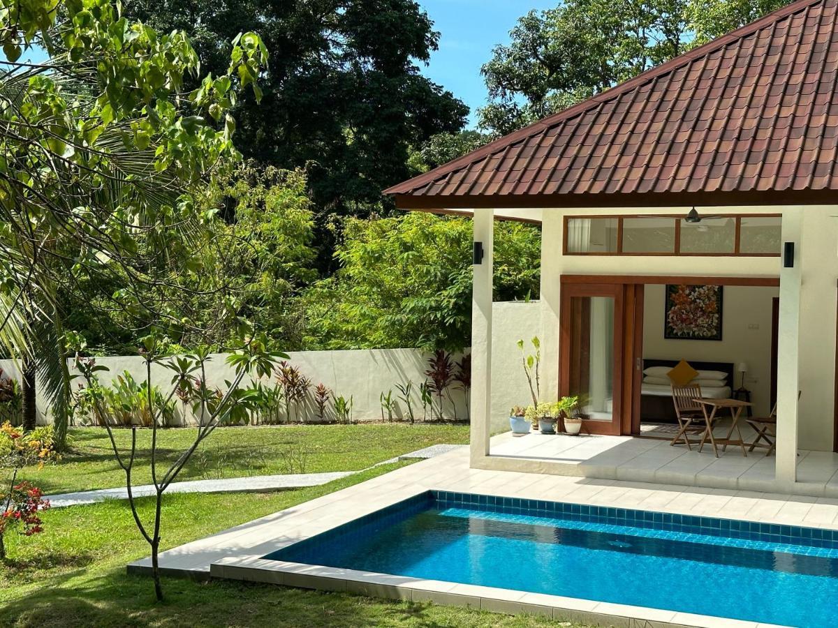 Villa Meranti - Spacious Private Pool Villa Пантай-Сенанг Экстерьер фото