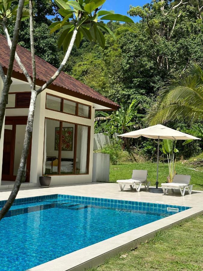 Villa Meranti - Spacious Private Pool Villa Пантай-Сенанг Экстерьер фото